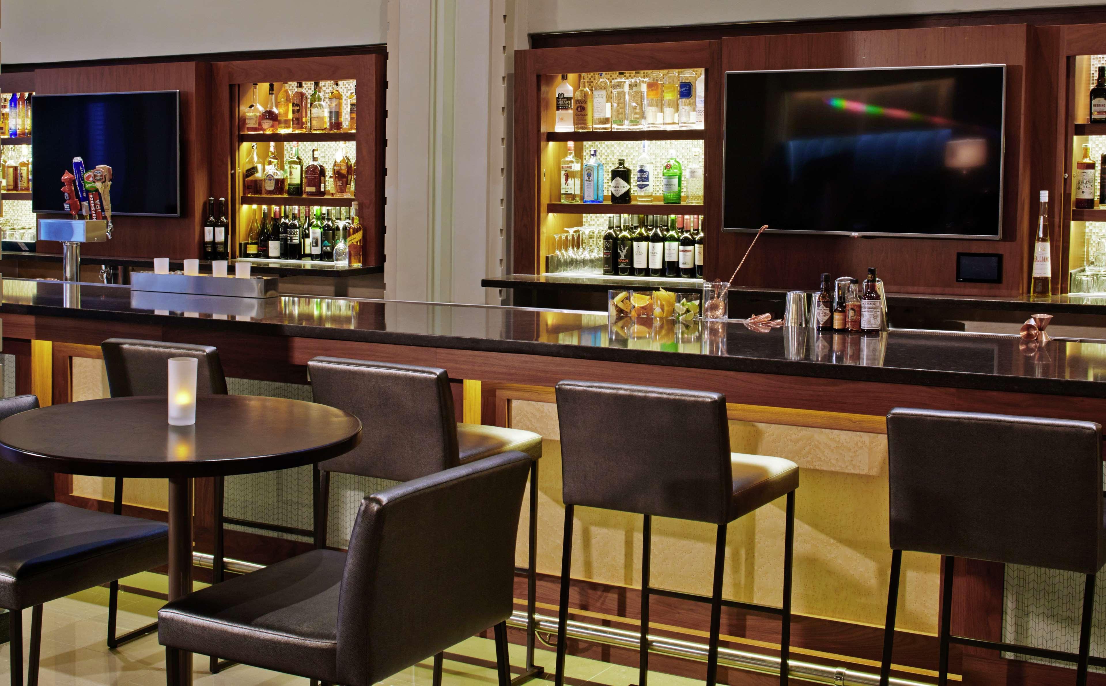 Hilton Garden Inn Phoenix Downtown Экстерьер фото