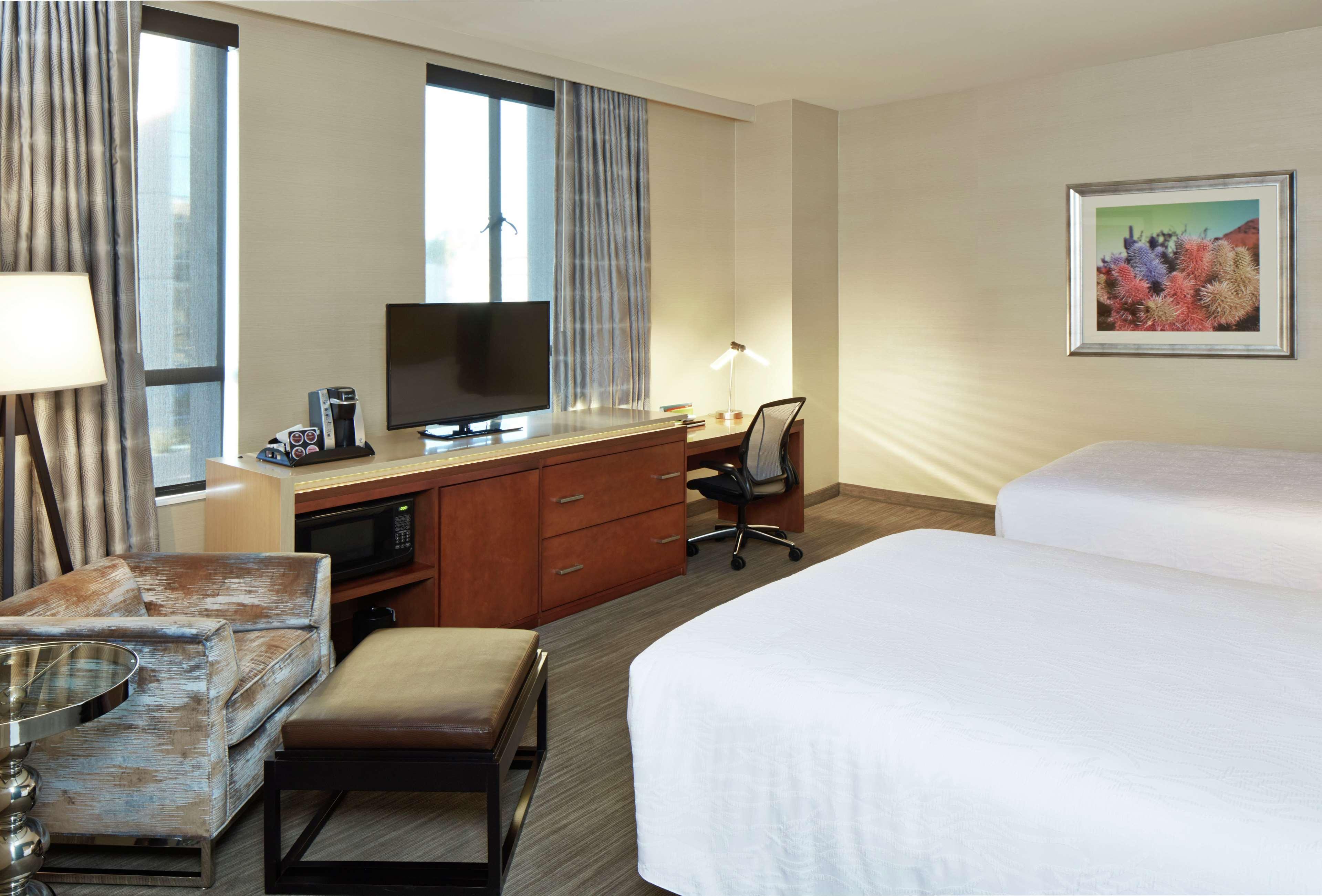 Hilton Garden Inn Phoenix Downtown Экстерьер фото