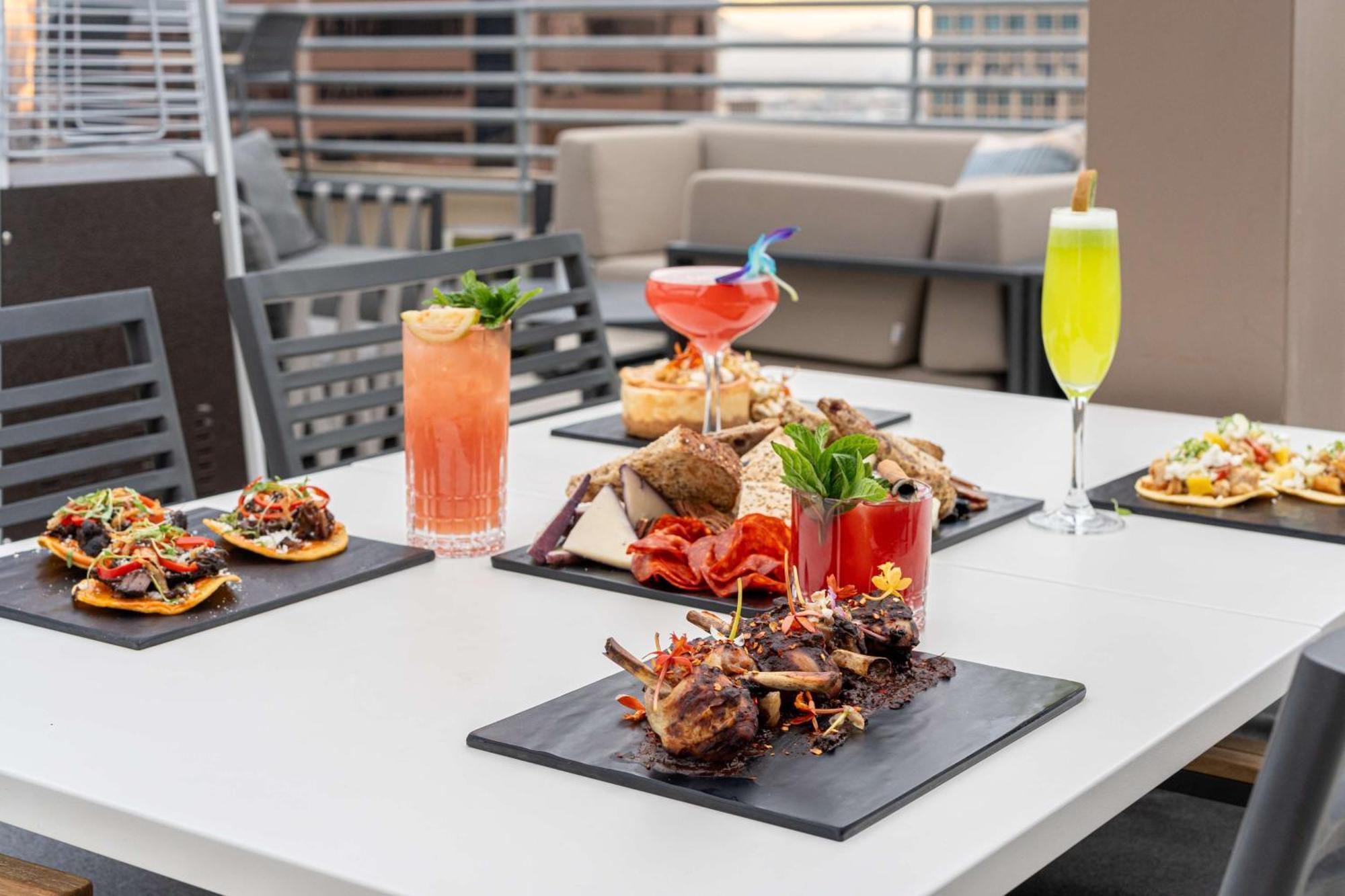 Hilton Garden Inn Phoenix Downtown Экстерьер фото