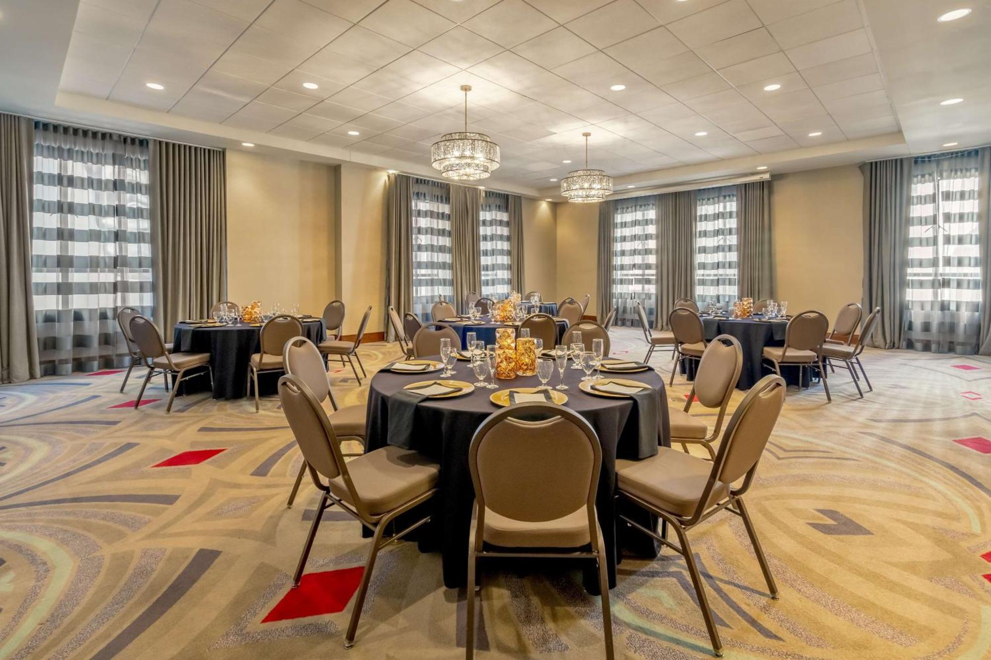 Hilton Garden Inn Phoenix Downtown Экстерьер фото