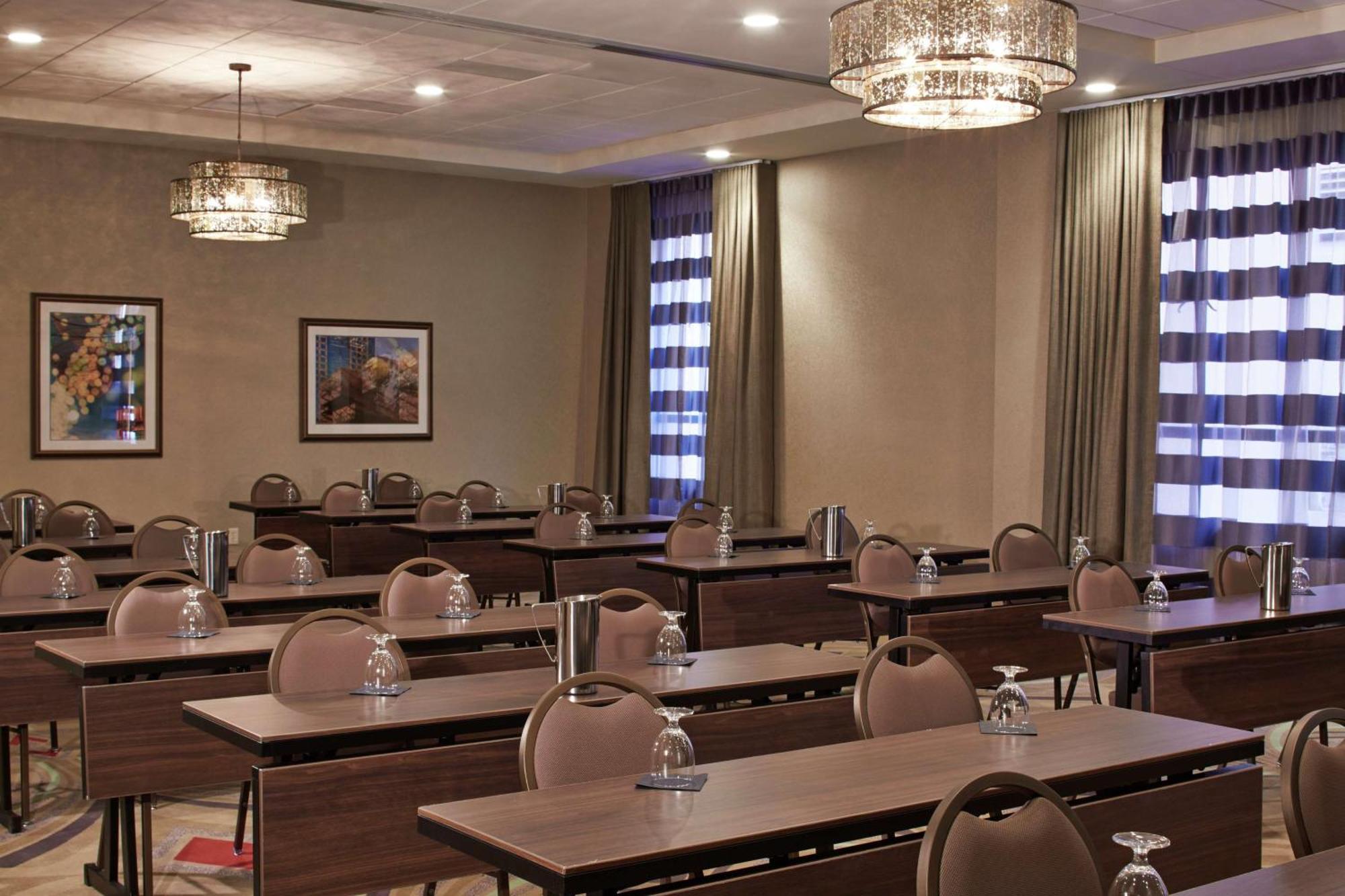 Hilton Garden Inn Phoenix Downtown Экстерьер фото