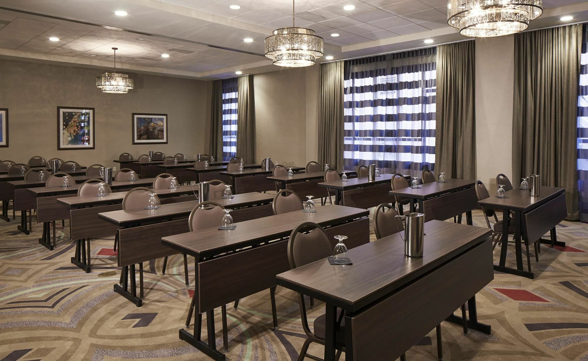 Hilton Garden Inn Phoenix Downtown Экстерьер фото